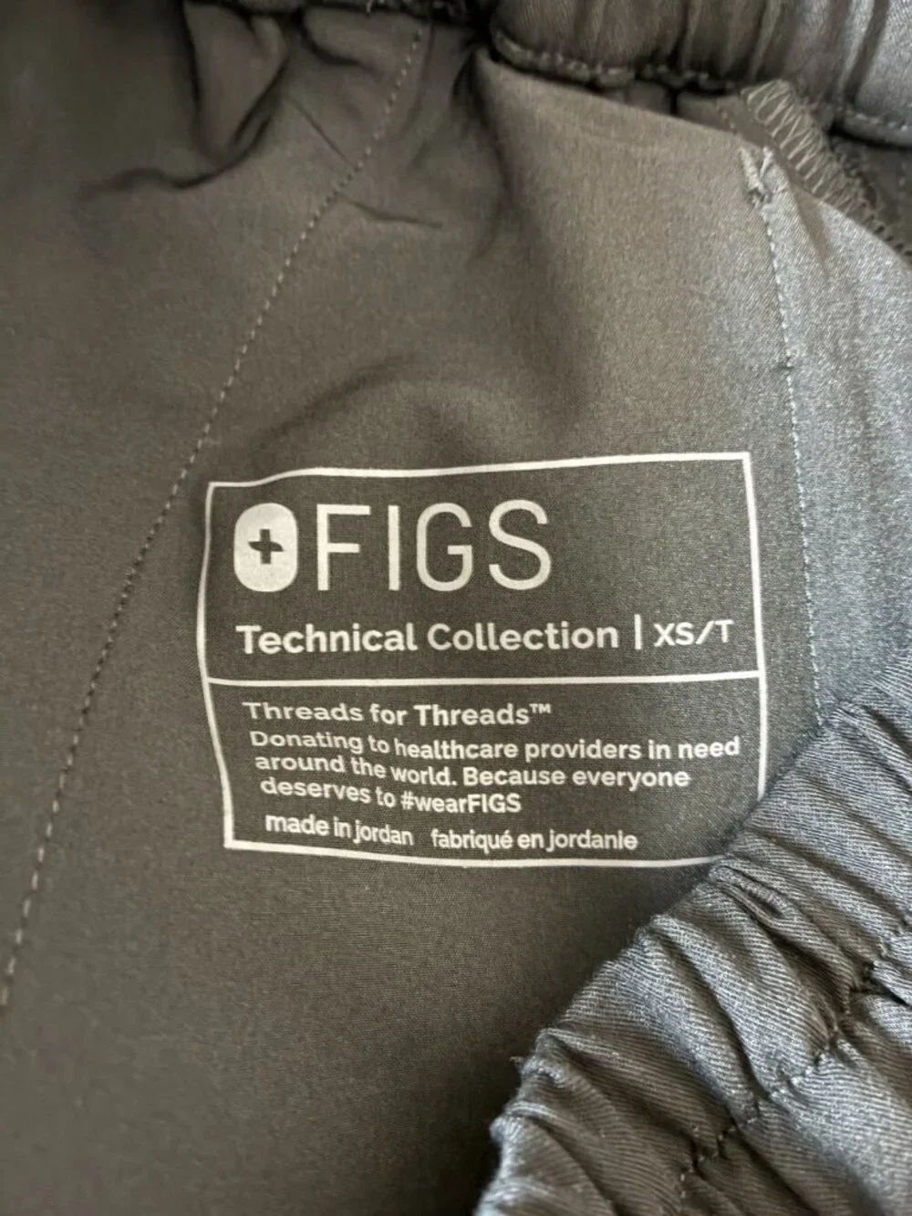 Figs Scrubs Cairo Cargo Pants In Black Size XST 26” x 32”